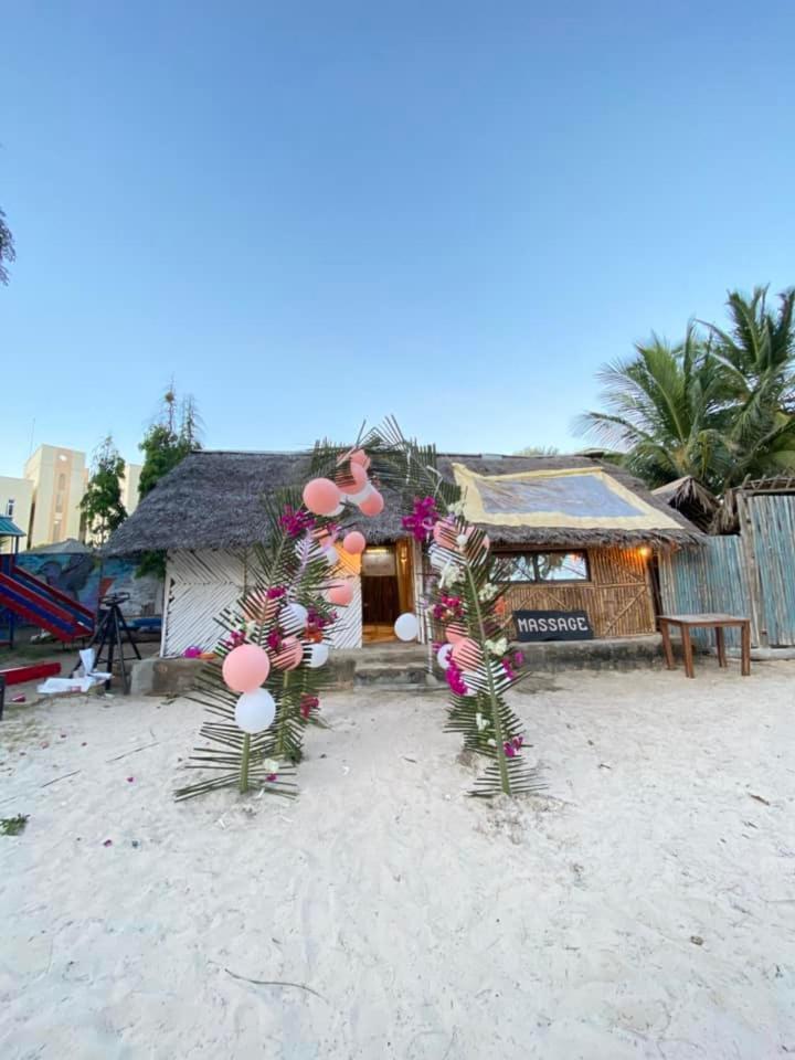 The New Big Tree Beach Resort Mombasa Luaran gambar